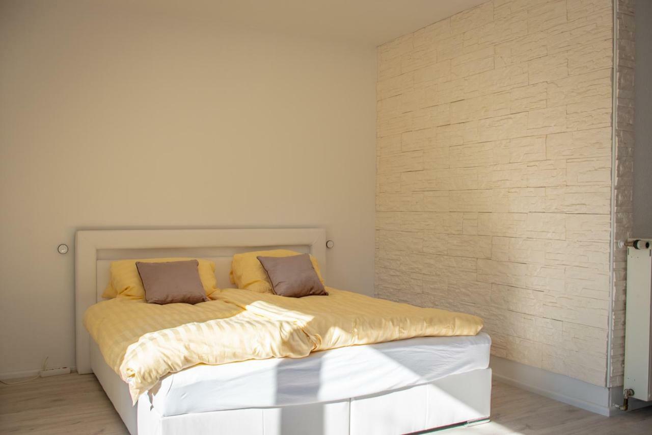 Ferienwohnung Liebesvolles Studio in Eppstein Exterior foto